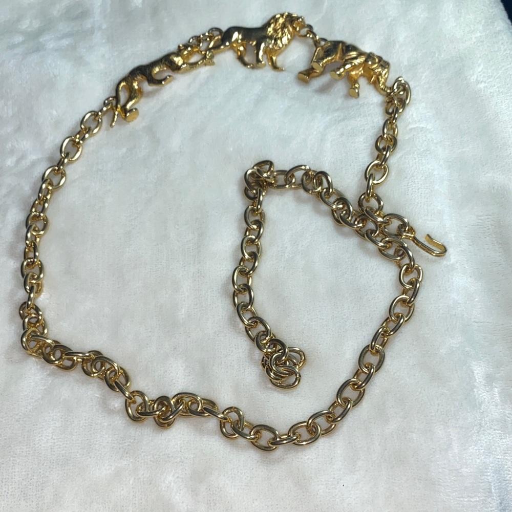 Vintage Gold Tone Chain Animal Motif Necklace
